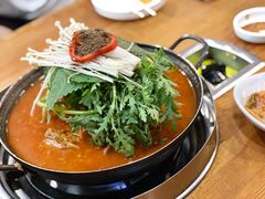 土豆排骨火锅-喇喇排骨火锅·传统韩式脊骨汤(望京西园总店)