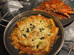 芝士拉面炒年糕-博欧姆新派韩国料理·炸鸡(艾尚店)