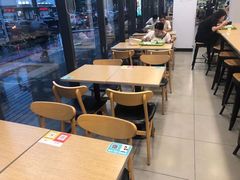 -老乡鸡(武汉中南梅苑小区地铁站店)