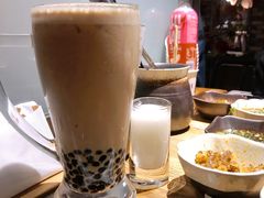 大红袍珍珠奶茶-湊湊火锅·茶憩(杭州湖滨银泰in77店)
