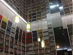 upload_pic-钟书阁(松江泰晤士小镇店)