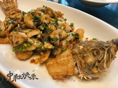 葱油酱汁桂鱼-飞天大厦清真餐厅