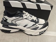 -adidas(滔搏新城吾悦广场店)