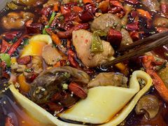 -晓彭肥肠鸡·泡椒鸡火锅(水木天地店)