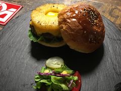 -HIGH FIVE哈福手工汉堡(桂林路店)