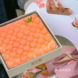 套餐还有一瓶好望水 放入桃花满满的手拎包装