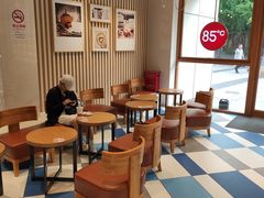 -85度C(生甜甜圈研究工坊·上海局门店)