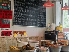 大堂-柳州肥姨妈大骨螺蛳粉(东靖路店)