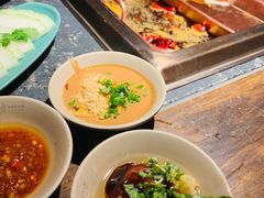 -老牌坊云南鱼豆花火锅(哈西万达店)