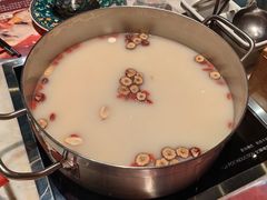 -尚尚仙·酸汤猪手·猪肚鸡火锅(华联万柳购物中心店)