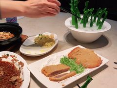 -肥仔文澳门猪骨煲(南京西路店)