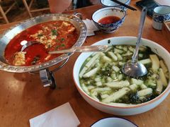 -石磨豆花家常菜·牦牛排土火锅