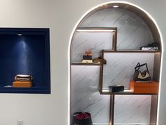 -聚云奢二手奢侈品黄金手表包包回收·中古店(中福城店)