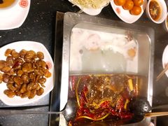 -百年川椒重庆老火锅(光谷店)