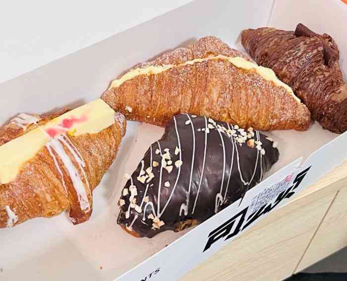 月枫堂(国购店)-"每次从国购二楼路过,觉得小面包做的很精致.