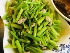 蒜苗炒肉-阿东农家菜(新场古镇下塘街店)