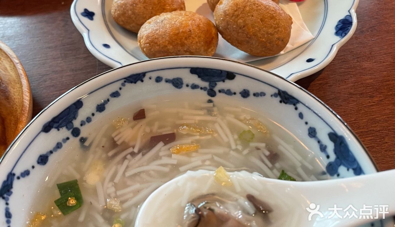 不愧是鼓浪屿排队最长的餐厅，炸芋泥真的太好吃了