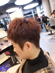 -PE SALON 