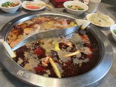 -忘情水鱼头·鲜鱼火锅(滨江中路店)