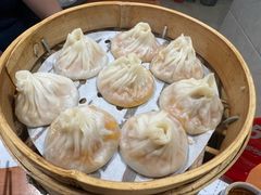 -莱莱小笼·乔艾