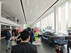 -北京中升宝辉宝马4S店