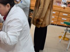 -豪门视光·星趣控·蔡司依视路眼镜代理商(中央大街店)