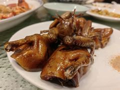 脆皮乳鸽-頂好酒家·经典粤菜(海信广场店)
