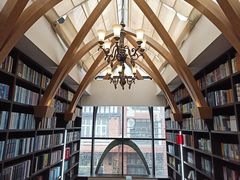 -钟书阁(松江泰晤士小镇店)