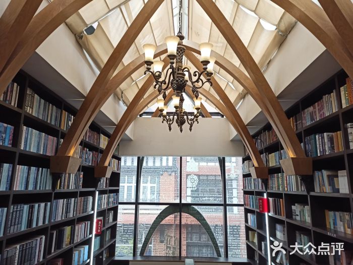 钟书阁(松江泰晤士小镇店)图片