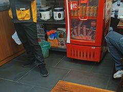 -黑白电视长沙小吃(美林M·LIVE天地东座店)