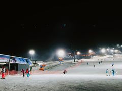 -中旅松花湖滑雪场