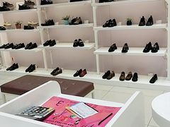 -云柏鞋业(十里堡店)