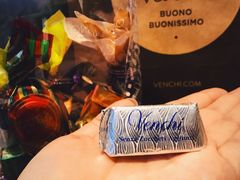 -VENCHI 闻绮(北京国贸商城店)