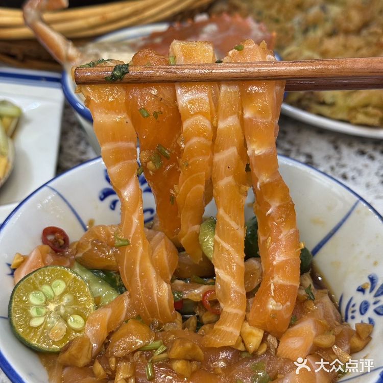 来杭州旅游怎么能错过这家潮根夜档❗️❗️