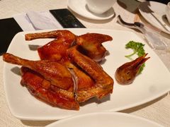 脆皮烧顶鸽-御宝轩(益丰·外滩源店)