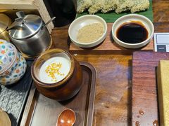 -银米·云南传统过桥米线(双廊黑金冠店)
