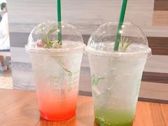 -Chom Cafe and Restaurant