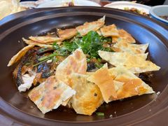 大火房胖鱼头-那家老院子东北菜·饺子·小鸡炖蘑菇(艳华街店)