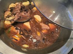 -山里屯铁锅炖·东北菜(康桥店)