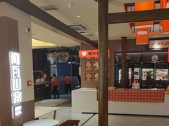 -阿瓦山寨·湘菜现炒·剁椒鱼头王(咸阳总店)