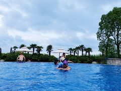 -上海滴水湖皇冠假日酒店