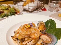 -Mogul Eatery·大亨餐酒馆