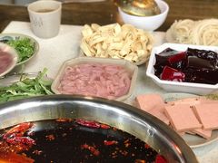 -九尺赵老四鲜鹅肠火锅