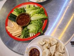 -雪乡人家东北菜·铁锅炖一切(高斯路店)