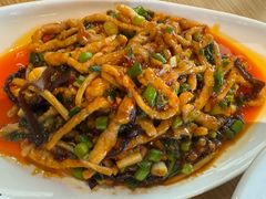 鱼香肉丝-渝信川菜 · 川味家常菜(财富购物中心店)