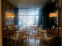 大堂-鱼鲜饭香·招牌汽锅剁椒鱼头王