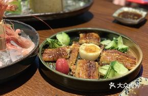 Sauce-Roasted Live Eel
