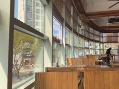 -蜜桃餐厅·伴山(湖滨商业街店)