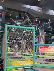 -反弹蹦床公园·亲子乐园·团建·派对(尚品奥莱店)