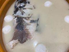 金牛湖鱼头汤-首座华宴